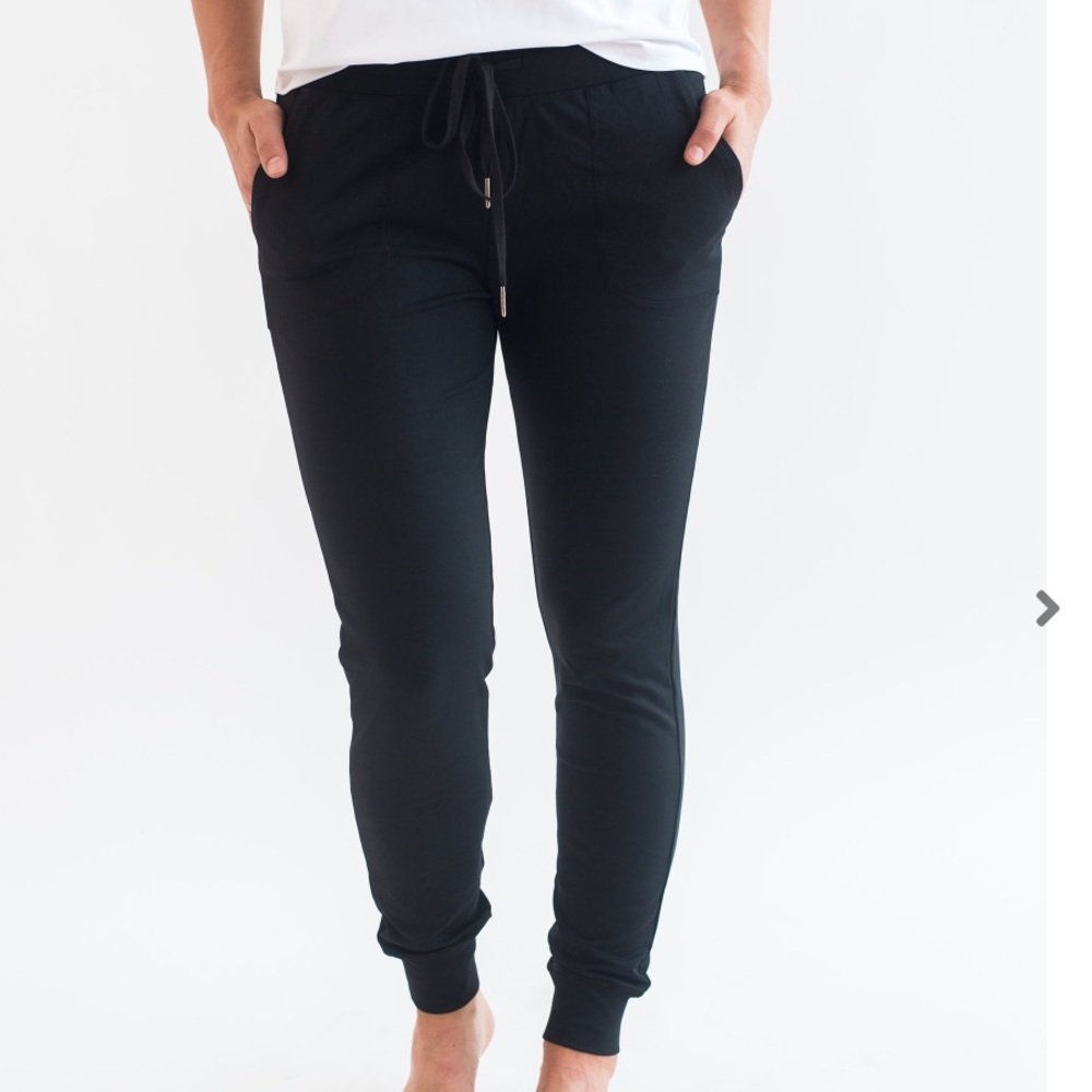 Zyia Medium Unwind Jogger